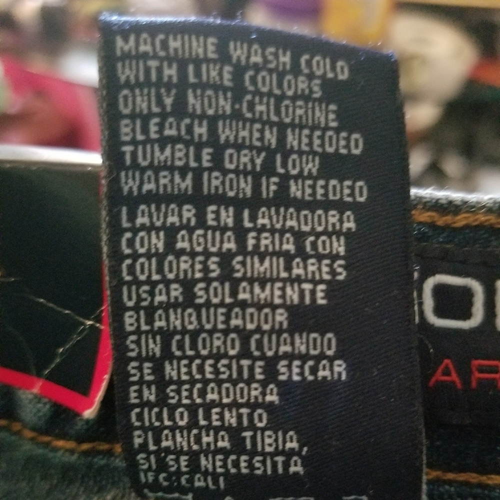 Halston Capri jeans - Picture 6 of 6